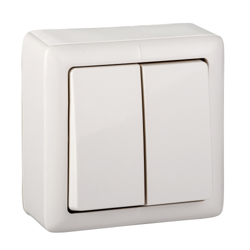Выключатель О/У 2-клавишный С ИЗОЛИРУЮЩЕЙ ПЛАСТИНОЙ 6А, 250В БЕЛЫЙ ХИТ