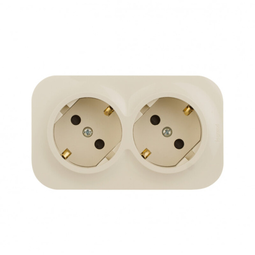 Розетка 2-местная для открытой установки с з/к с з/ш с предварительным подкл 16А слон кость QUTEO