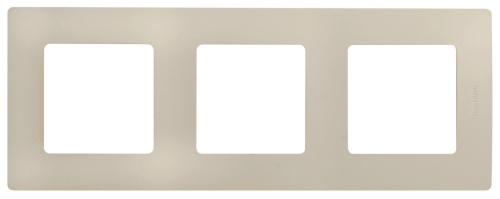 Рамка 3-местная слоновая кость ETIKA