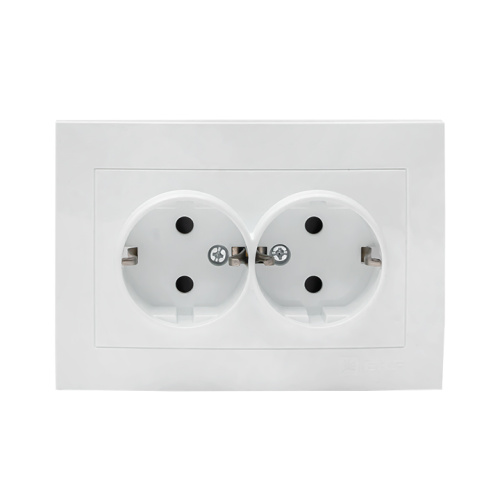Валенсия розетка 2-местная с/з 16А белая с защ. штор. EKF PROxima
