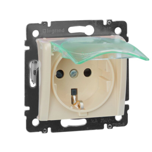 Розетка 1-местная с заземлением с защитными шторками и крышкой 16А IP44 слоновая кость VALENA