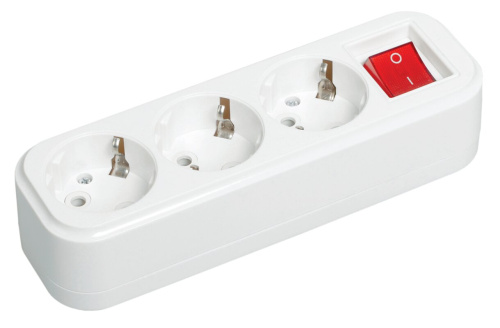 Розетка переносная разборная с заземлением с выключателем К03В 3 места CLASSIC IEK