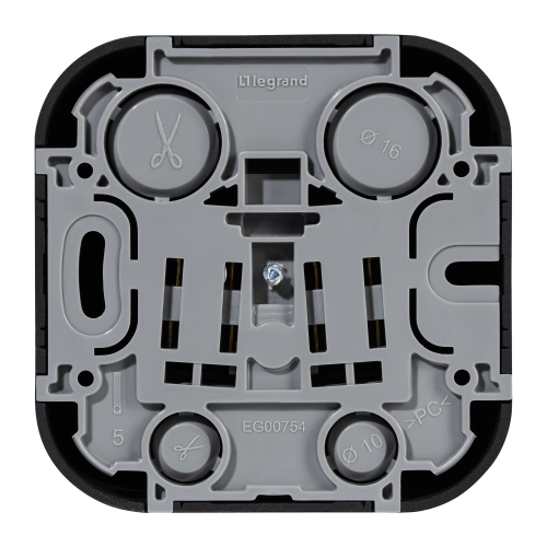Розетка 1-местная для открытой установки с заземлением с защитными шторками 16Ачёрный матовый QUTEO