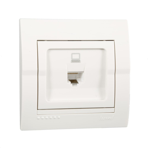 Розетка компьютерная белый DERIY 