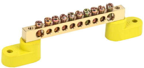 Шина PE "земля" на двух угловых изоляторах ШНИ-6х9-10-У2-Ж IEK