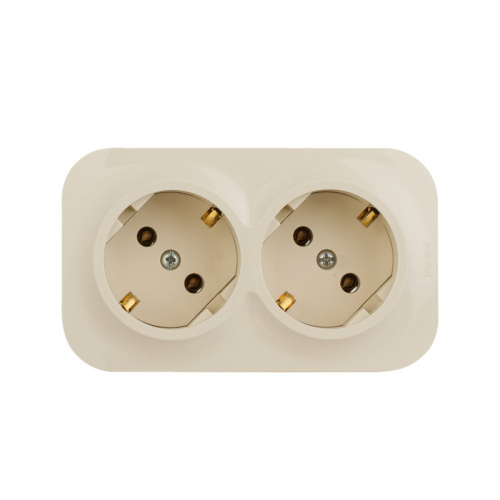 Розетка 2-местная для открытой установки с з/к без з/ш с предварительным подкл 16А слон кость QUTEO