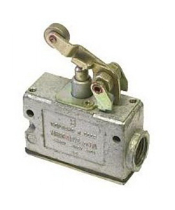 Микровыключатель МП 1306 У2 исп.01, IP54, рычаг с роликом, комбинированный, торцевой