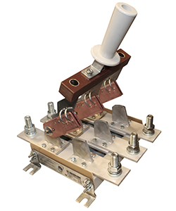 Разъединитель РЕ19-41-72210-00 УХЛ3 и/п, 1000А, 3-х полюсный на два направления, центральная рукоятк